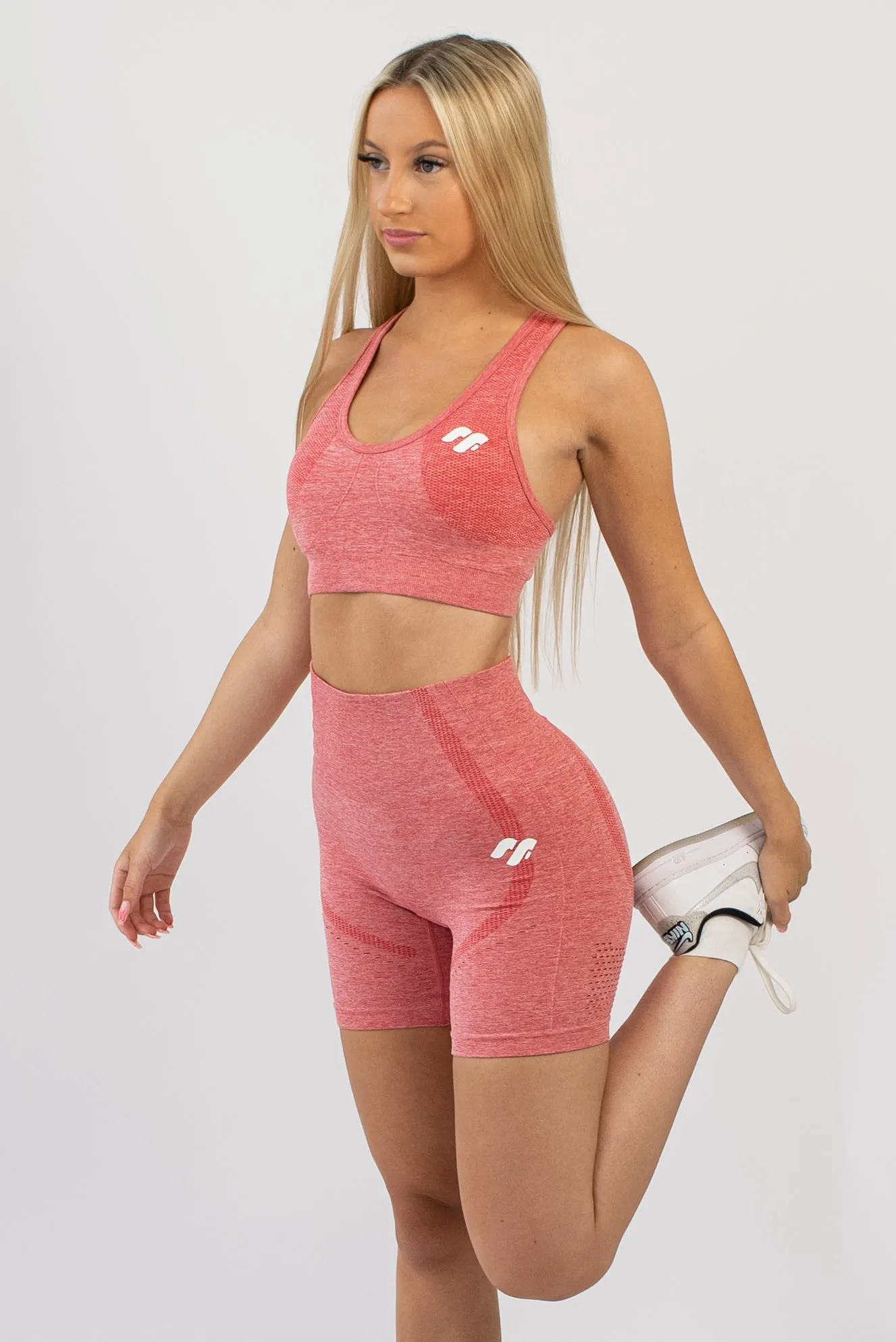 AirFlex Seamless Sports Bra - Red